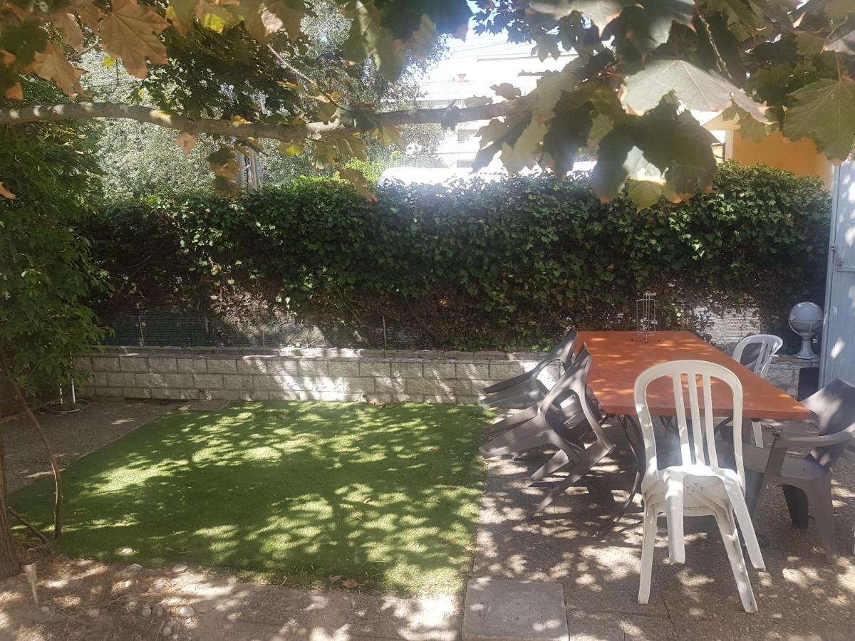 Grande Maison Avec 5 Chambres Et Jardin 亞維農 外观 照片