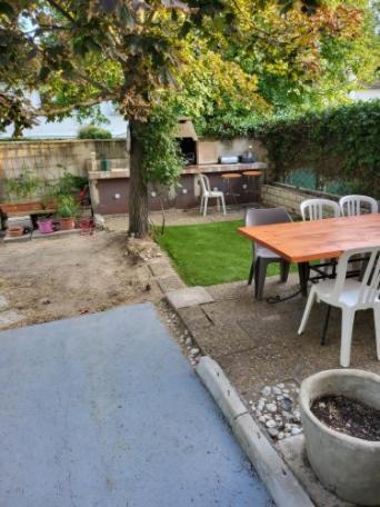 Grande Maison Avec 5 Chambres Et Jardin 亞維農 外观 照片
